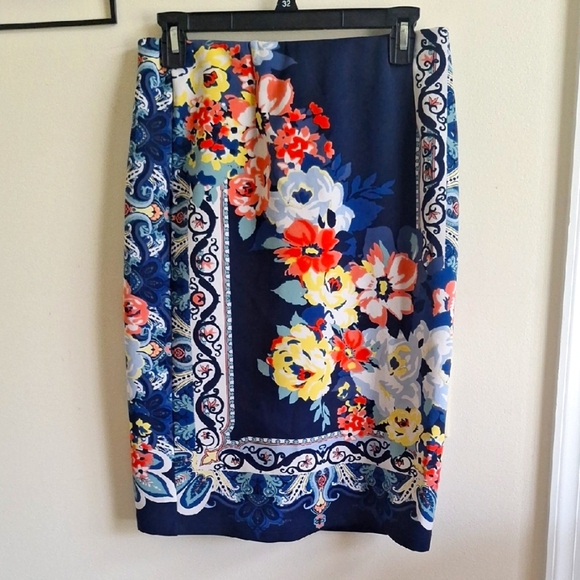 Cato Women's Navy Blue Floral Pencil Skirt Size Small - Picture 2 of 5